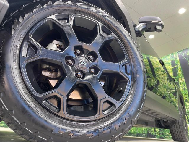 �y�O���[�h��p����18�C���`�A���~�z�C�[���z�f�U�C�����̍��������A���~�z�C�[���𑕒����Ă���܂��B�e��ЊO�A���~�z�C�[����A�X�^�b�h���X�^�C�����戵�����Ă���܂��B���񂲑��k����������