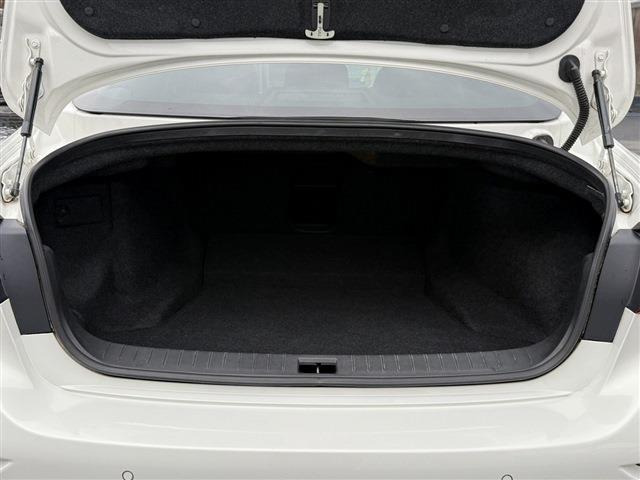 ���Ǝҗl�ւ̔̔��͂��f�肳���Ă��������܂��B �Ԍ������ԗ��̏ꍇ�́A�Ԍ����擾�������x�������z�ŕ\�����Ă���܂��B