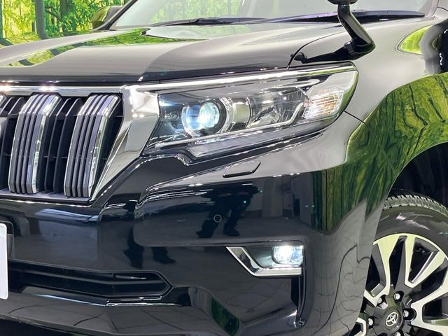 �yLED�w�b�h���C�g�z���V����ԑ��s�����ǍD�Ȏ��E���m�ۂ����S���ĉ^�]�ł��鍂�P�xLED�w�b�h���C�g�𑕔�!�_�����x�������A����d�͂��}�����Ă��܂��B