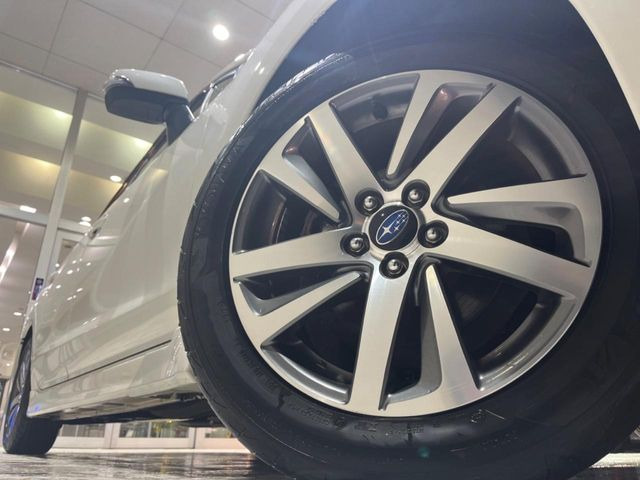 �y����16�C���`�A���~�z�C�[���z�O�ςɃ}�b�`���������A���~�z�C�[���𑕒����Ă���܂��B�e��ЊO�A���~�z�C�[����A�X�^�b�h���X�^�C�����戵�����Ă���܂��B���񂲑��k����������