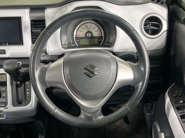 �y�����v�����X�e�A�����O�z�㎿�Ȋv���g�p���邱�ƂŁA��ɂ����������݂ƂĂ��^�]���₷���n���h���ł���