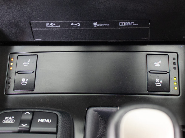 �Փˉ���x���^�v���N���b�V���Z�[�t�e�B�V�X�e�� �O���ɏo��������Q���ɑ΂��x��𔭂��A�h���C�o�[�Ɍx���B�����Ƀu���[�L�A�V�X�g�ɂ��Փˉ���Ƒ��x���y�����܂��B