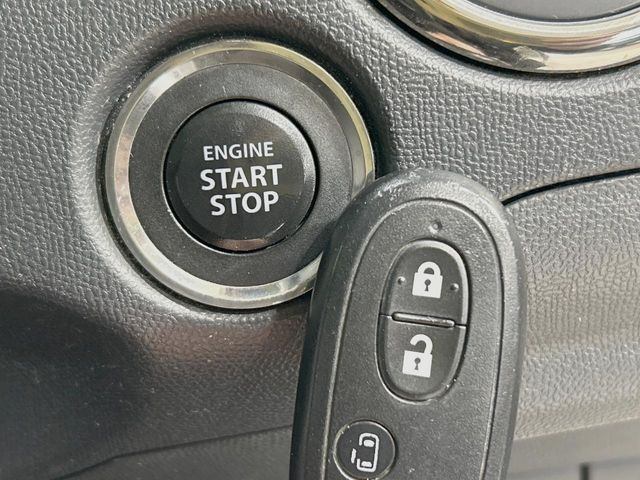 �y�L�[���X�X�^�[�g�V�X�e���z�J�o����|�P�b�g�ɓ��ꂽ�܂܂ł��h�A�̎{���E�������\�ȃX�}�[�g�L�[�𑕔��B�G���W���̃I���E�I�t�����J�M�����o���K�v����������Ƃ��Ă��֗��ł���