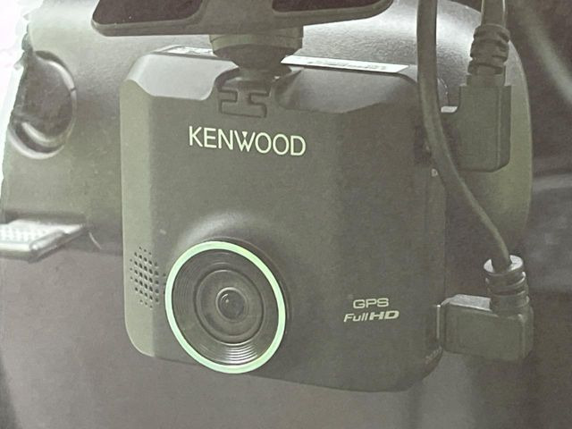 �y�h���C�u���R�[�_�[�z���S�E���S�ȃJ�[���C�t�ɕK�{�̃h���C�u���R�[�_�[�𑕔�!���s���͂������A������^�]�⎖�̂ɑ��������ۂ̏󋵂��f���ŋL�^���A����̃��X�N�ɔ����܂��B