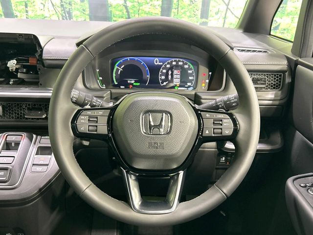 �y�����v�����X�e�A�����O�z�㎿�Ȋv���g�p���邱�ƂŁA��ɂ����������݂ƂĂ��^�]���₷���n���h���ł���