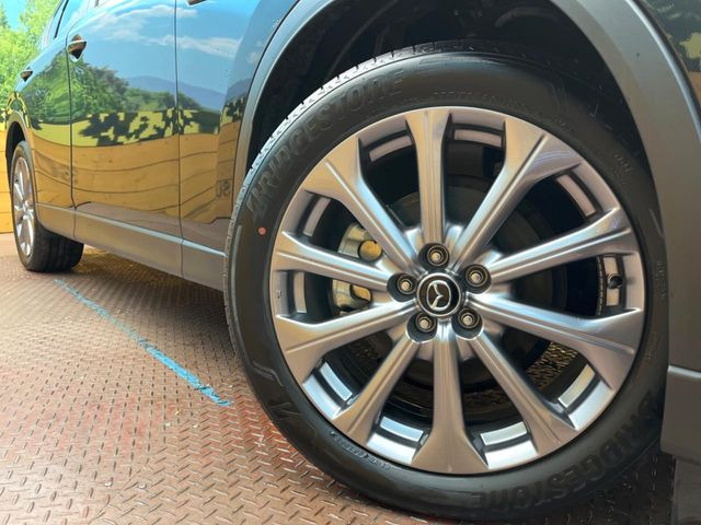 �y����20�C���`�A���~�z�C�[���z�O�ςɃ}�b�`���������A���~�z�C�[���𑕒����Ă���܂��B�e��ЊO�A���~�z�C�[����A�X�^�b�h���X�^�C�����戵�����Ă���܂��B���񂲑��k����������