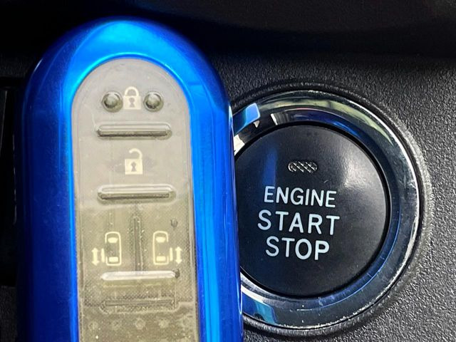 �y�L�[�t���[�V�X�e���z�J�o����|�P�b�g�ɓ��ꂽ�܂܂ł��h�A�̎{���E�������\�ȃX�}�[�g�L�[�𑕔��B�G���W���̃I���E�I�t�����J�M�����o���K�v����������Ƃ��Ă��֗��ł���