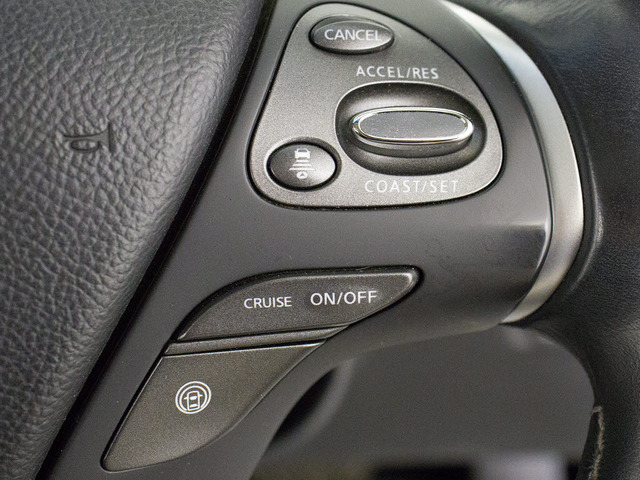 �C���e���W�F���g�N���[�Y�R���g���[���~���g���[�_�[�ƒP��J�����Ő�s�Ԃ�F�����A�ԑ��ɉ������Ԋԋ�����ۂ��Ȃ���Ǐ]���s���x�����܂��B