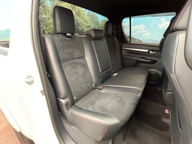 �y�n�[�t���U�[�V�[�g�z�������ƍ���S�n�𗼗������l�C�̃V�[�g���w�ʁE���ʂ̓X�G�[�h���ƂȂ��Ă���A���G��⊊��ɂ����ɗD��Ă��܂��B�C���╞���ɍ��E���ꂸ���K�ɂ���肢�������܂��B