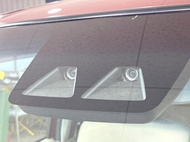 �y�X�}�[�g�A�V�X�g�z���s���ɑO���̎ԗ�����F�����A�Փ˂������Ȏ��͌x��ƃu���[�L�ŏՓˉ���Ɣ�Q�y�����A�V�X�g�B�����S�Ƀh���C�u�����y���݂��������܂��B