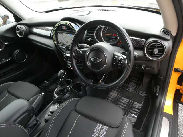 �i�����ꂽ�C���p�l����́A�X�^�C���b�V�������쐫�⎋�F���ɂ��D��A�O���̂��Ȃ��f�U�C���ɂȂ��Ă���܂�!