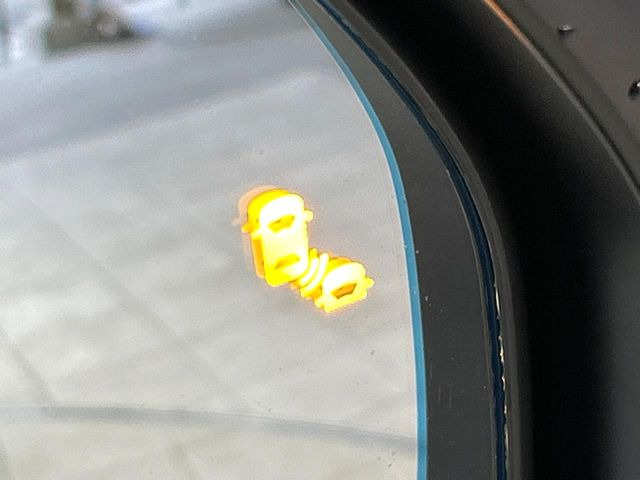 �y�u���C���h�X�|�b�g�C���t�H���[�V�����z���s���A�h�A�~���[�̎��p�ɂȂ�₷���ӏ��Ɍ㑱�Ԃ��ڋ߂���ƃT�C�h�~���[�t�߂Ɍx����\���A�h���C�o�[�ɒ��ӊ��N�����Ă���܂��B