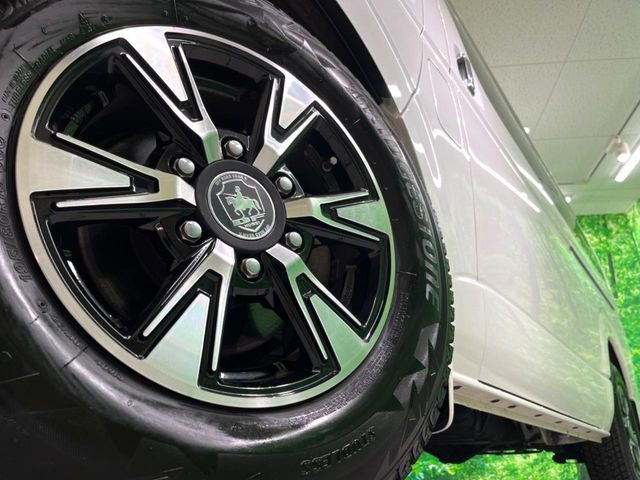 �y����15�C���`�A���~�z�C�[���z�O�ςɃ}�b�`���������A���~�z�C�[���𑕒����Ă���܂��B�e��ЊO�A���~�z�C�[����A�X�^�b�h���X�^�C�����戵�����Ă���܂��B���񂲑��k����������