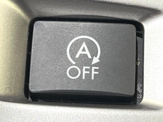 �y�A�C�h�����O�X�g�b�v�z�ԐM����a�؂Œ�Ԃ����ۂɃG���W�����~���A���ʂȔR���̏����}���܂��B�R��������ی�ɂȂ���@�\��G���W���̓u���[�L�𗣂��΍Ďn�����܂��B