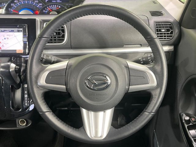 �y�����v�����X�e�A�����O�z�㎿�Ȋv���g�p���邱�ƂŁA��ɂ����������݂ƂĂ��^�]���₷���n���h���ł���