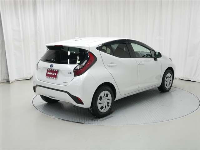 アクア1.5 G E-Four 4WD