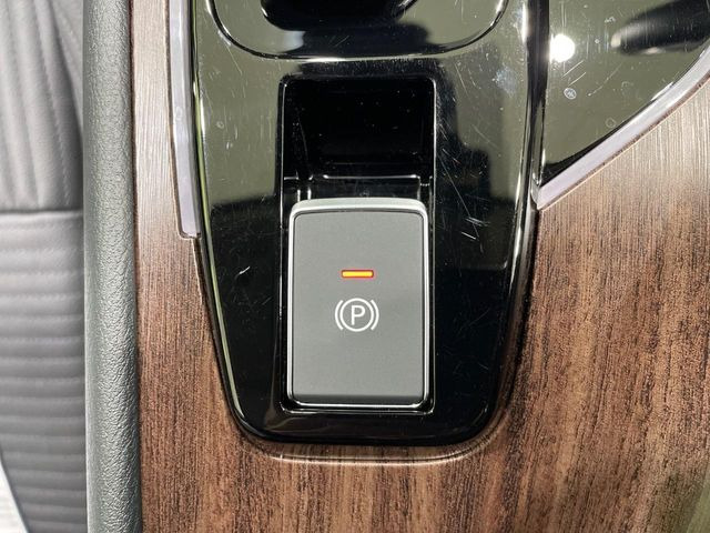 �y�d���p�[�L���O�u���[�L�z�p�[�L���O�u���[�L�͕֗��ȓd����!�{�^����ő���ł��A�A�N�Z���𓥂߂Ύ����ŉ�������܂��􃌃o�[��y�_���������̂ŉ^�]�ȉ����������肵�܂��ˁ�