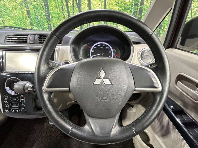 �y�����v�����X�e�A�����O�z�㎿�Ȋv���g�p���邱�ƂŁA��ɂ����������݂ƂĂ��^�]���₷���n���h���ł���