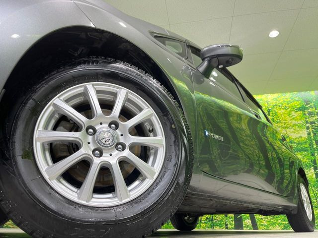 �y14�C���`�A���~�z�C�[���z�O�ςɃ}�b�`�����A���~�z�C�[���𑕒����Ă���܂��B�e��A���~�z�C�[����A�X�^�b�h���X�^�C�����戵�����Ă���܂��B���񂲑��k����������