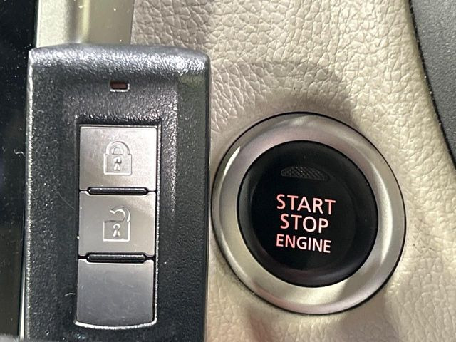 �y�I�y���[�V�����L�[�z�J�o����|�P�b�g�ɓ��ꂽ�܂܂ł��h�A�̎{���E�������\�ȃX�}�[�g�L�[�𑕔��B�G���W���̃I���E�I�t�����J�M�����o���K�v����������Ƃ��Ă��֗��ł���