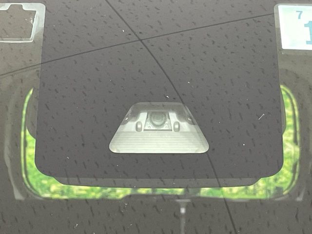 �y�g���^�Z�[�t�e�B�Z���X�z���s���ɑO���̎ԗ�����F�����A�Փ˂������Ȏ��͌x��ƃu���[�L�ŏՓˉ���Ɣ�Q�y�����A�V�X�g�B�����S�Ƀh���C�u�����y���݂��������܂��B