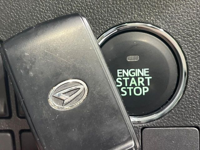 �y�L�[�t���[�V�X�e���z�J�o����|�P�b�g�ɓ��ꂽ�܂܂ł��h�A�̎{���E�������\�ȃX�}�[�g�L�[�𑕔��B�G���W���̃I���E�I�t�����J�M�����o���K�v����������Ƃ��Ă��֗��ł���