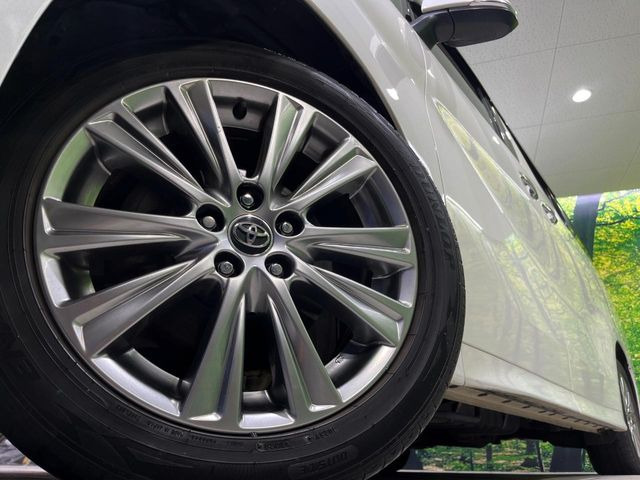 �y����18�C���`�A���~�z�C�[���z�O�ςɃ}�b�`���������A���~�z�C�[���𑕒����Ă���܂��B�e��ЊO�A���~�z�C�[����A�X�^�b�h���X�^�C�����戵�����Ă���܂��B���񂲑��k����������