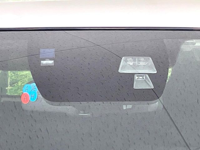 �y�X�}�[�g�V�e�B�u���[�L�T�|�[�g�z�ᑬ���s���ɑO���̎ԗ�����F�����A�Փ˂������Ȏ��͌x��ƃu���[�L�ŏՓˉ���Ɣ�Q�y�����A�V�X�g�B�����S�Ƀh���C�u�����y���݂��������܂��B