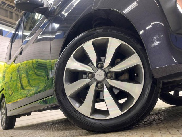 �y����15�C���`�A���~�z�C�[���z�O�ςɃ}�b�`���������A���~�z�C�[���𑕒����Ă���܂��B�e��ЊO�A���~�z�C�[����A�X�^�b�h���X�^�C�����戵�����Ă���܂��B���񂲑��k����������