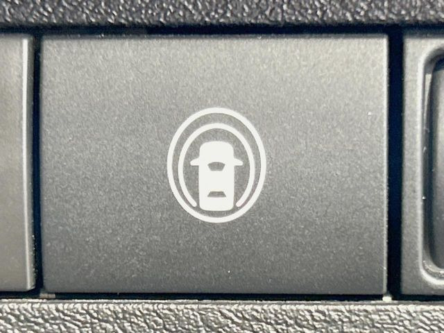 �y�C���e���W�F���gLI�z���s���̎Ԑ�����͂ݏo�������Ȏ��A�x�����Ƌ��ɃX�e�A�����O�ƃu���[�L�𐧌䂵�A�Ԑ����𑖍s����l�ɃA�V�X�g�B�����S�ȉ^�]���T�|�[�g���Ă���܂�!