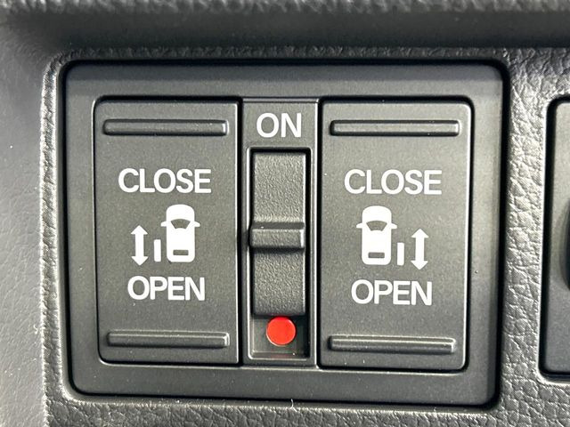 �y�����p���[�X���C�h�h�A�z�X�}�[�g�L�[��^�]�Ȃ̃X�C�b�`�Ō�ȗ����X���C�h�h�A�̊J���\���d��������͂����ăh�A���J����K�v�������A�����Ȃ��q�l�ł��ȒP�ɊJ���߂ł����K�ł���