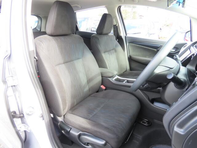 �t�����g�V�[�g����ԗǍD�ł���B�傫�ȉ�����Ȃ��A���S�ł��B����S�n�������ł���B