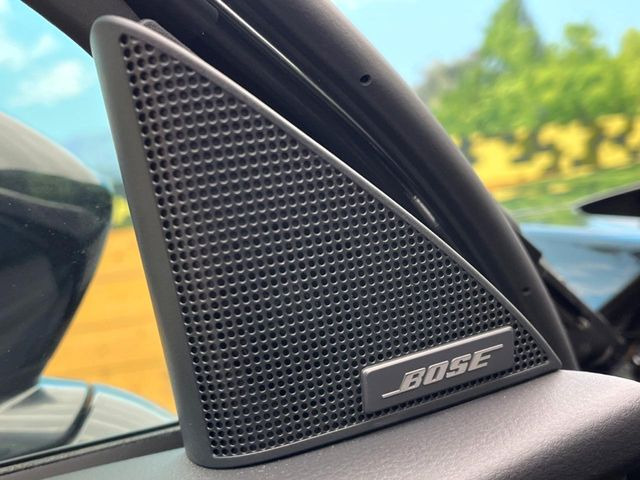 �yBOSE�T�E���h�V�X�e���t�������i�r�z�[���̃i�r�@�\�͂������A���x�ȃ`���[�j���O�\�͂����ڂ���Ă���A�������ȉ��y�����y���݂��������܂���