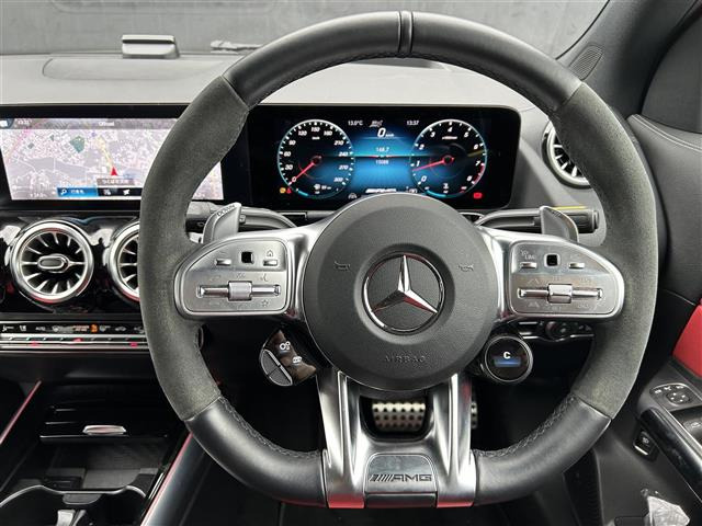 GLAクラスAMG GLA45 S 4マチックプラス 4WD