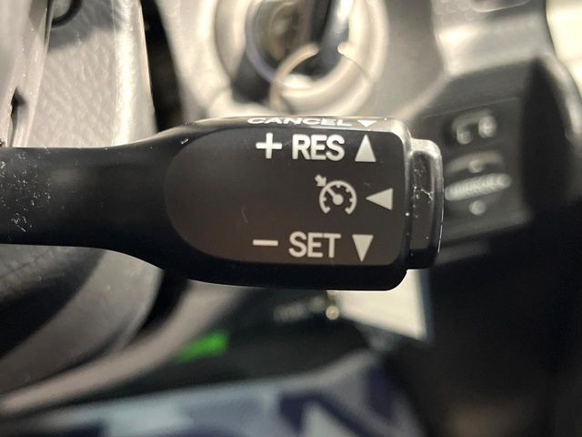 �y�N���[�Y�R���g���[���z�������H�����N���N���s�B�A�N�Z���𗣂��Ă���葬�x�ő��s���ł��A�������^�]���̕��S���y��!�����E�������ȒP�ȃX�C�b�`����Œ����ł��܂��B