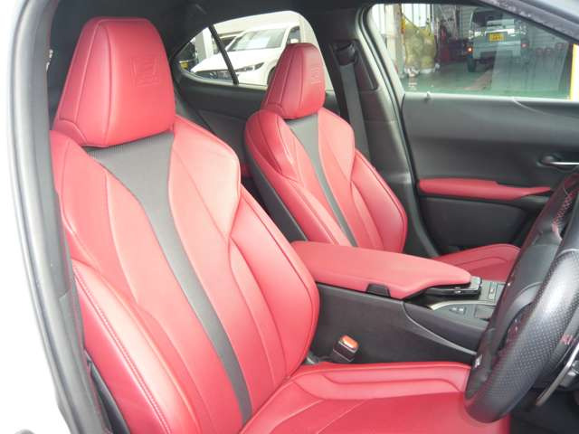 �O������͑z�������Ȃ��قǍL���ԓ���Ԃł��B�������ƍ���܂��B�^�]�Ȃɂ̓V�[�g���t�^�[���t���Ă��܂��̂ō����ɂ��킹�ăh���C�r���O�|�W�V���������߂��܂��B