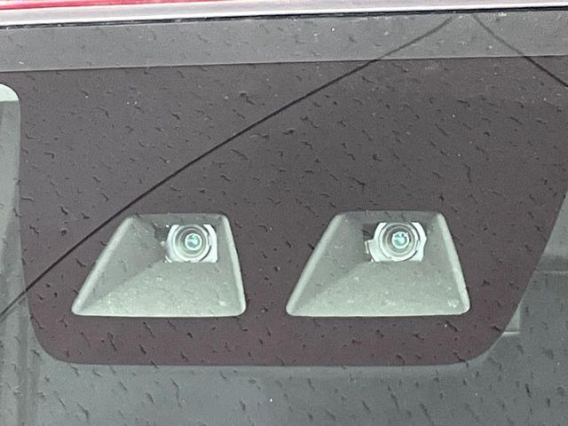 �y�X�}�[�g�A�V�X�g�z���s���ɑO���̎ԗ�����F�����A�Փ˂������Ȏ��͌x��ƃu���[�L�ŏՓˉ���Ɣ�Q�y�����A�V�X�g�B�����S�Ƀh���C�u�����y���݂��������܂��B