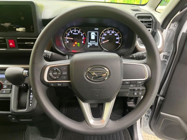 �y�X�}�[�g�A�V�X�g�z���s���ɑO���̎ԗ�����F�����A�Փ˂������Ȏ��͌x��ƃu���[�L�ŏՓˉ���Ɣ�Q�y�����A�V�X�g�B�����S�Ƀh���C�u�����y���݂��������܂��B