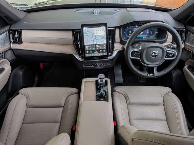 XC90ウルトラ T8 AWD プラグイン ハイブリッド 4WD