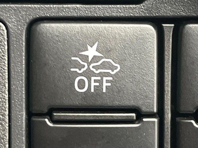 �y�v���N���b�V���Z�[�t�e�B�z�O���̎ԗ��������m���A�Փ˂������Ȏ��͌x��Œ��ӂ𑣂��A�u���[�L�𓥂ޗ͂��T�|�[�g�B�u���[�L�𓥂߂Ȃ������ꍇ�͏Փ˔�Q�y���u���[�L���쓮�A�Փˉ�����T�|�[�g���܂��B