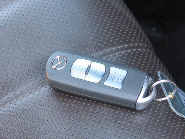 �L�[���|�P�b�g�ɓ��ꂽ�܂܂ł��G���W��ON/OFF�A�h�A�{��/�J���\���֗��ȃX�}�[�g�L�[�t�ł���