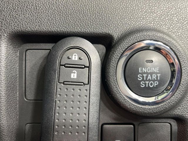 �y�X�}�[�g�L�[�z�J�o����|�P�b�g�ɓ��ꂽ�܂܂ł��h�A�̎{���E�������\�ȃX�}�[�g�L�[�𑕔��B�G���W���̃I���E�I�t�����J�M�����o���K�v����������Ƃ��Ă��֗��ł���