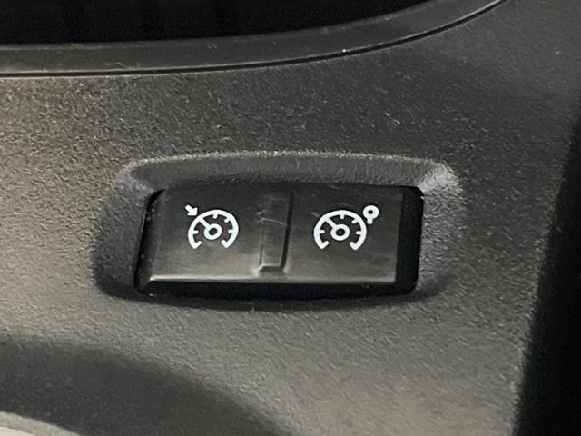 ���I�[�g�N���[�Y�R���g���[��:�������H�⎩���Ԑ�p���H���ɂāA�葬���q���\�ƂȂ�֗��ȋ@�\�ł��B�������ړ��̍ۂł����ɂ����֗��ɂ��g�����������܂���