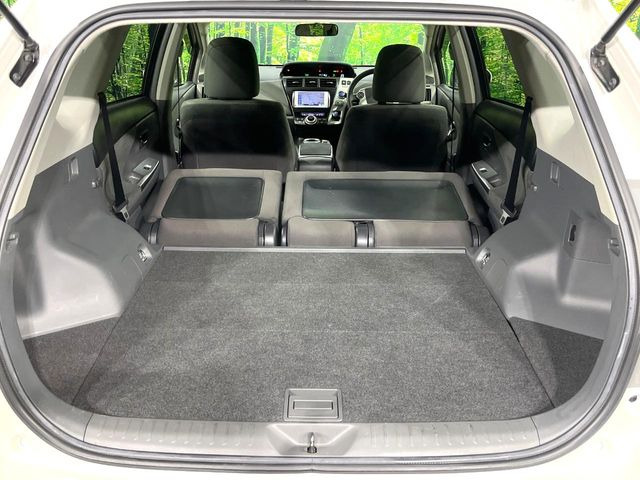 ���i�̂���������ʋ΁A���}���ɏ\���ȉ׎��X�y�[�X���m�ۂ��Ă���܂��B�Z�J���h�V�[�g��|���ƁA�傫�ȉו��̐ύڂ��\�ł���