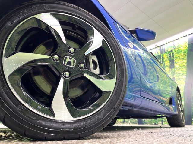 �y����15�E16�C���`�A���~�z�C�[���z�O�ςɃ}�b�`���������A���~�z�C�[���𑕒����Ă���܂��B�e��ЊO�A���~�z�C�[����A�X�^�b�h���X�^�C�����戵�����Ă���܂��B���񂲑��k����������