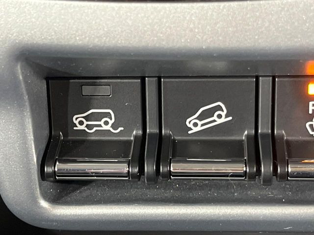 �y�_�E���q���A�V�X�g�z�}�ȍ⓹������Ƃ��Ɏ����Ńu���[�L�𐧌�A���̒ᑬ�x��ۂ��܂��B�ᓹ�∫�H�ȂǊ���₷���H�ʂ̉����ł��^�C�������b�N���Ȃ�������S!�n���h������ɏW���ł��܂�!