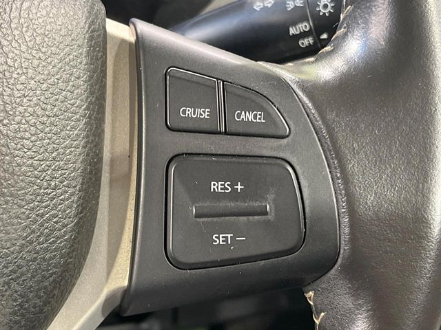 �y�N���[�Y�R���g���[���z�������H�����N���N���s�B�A�N�Z���𗣂��Ă���葬�x�ő��s���ł��A�������^�]���̕��S���y��!�����E�������ȒP�ȃX�C�b�`����Œ����ł��܂��B