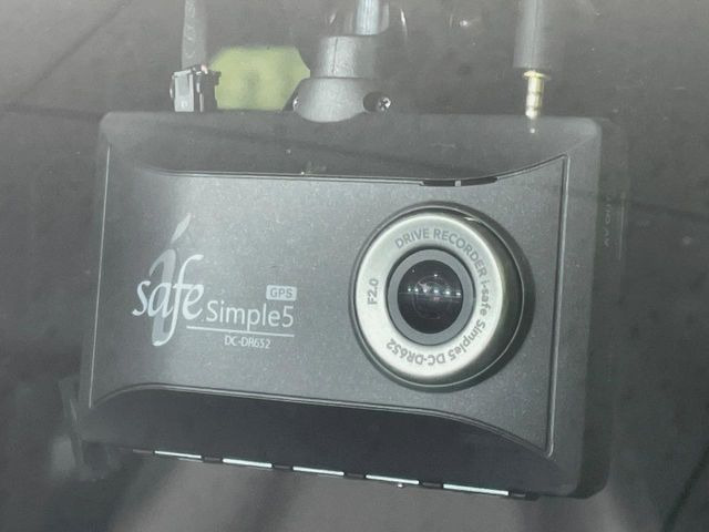 �y�h���C�u���R�[�_�[�z���S�E���S�ȃJ�[���C�t�ɕK�{�̃h���C�u���R�[�_�[�𑕔�!���s���͂������A������^�]�⎖�̂ɑ��������ۂ̏󋵂��f���ŋL�^���A����̃��X�N�ɔ����܂��B