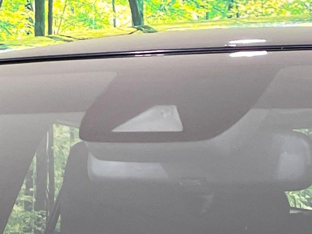 �y�g���^�Z�[�t�e�B�Z���X�z���s���ɑO���̎ԗ�����F�����A�Փ˂������Ȏ��͌x��ƃu���[�L�ŏՓˉ���Ɣ�Q�y�����A�V�X�g�B�����S�Ƀh���C�u�����y���݂��������܂��B