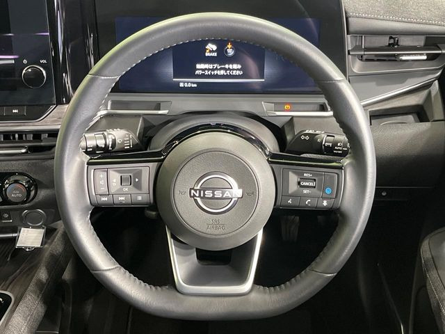 �y�����v�����X�e�A�����O�z�㎿�Ȋv���g�p���邱�ƂŁA��ɂ����������݂ƂĂ��^�]���₷���n���h���ł���